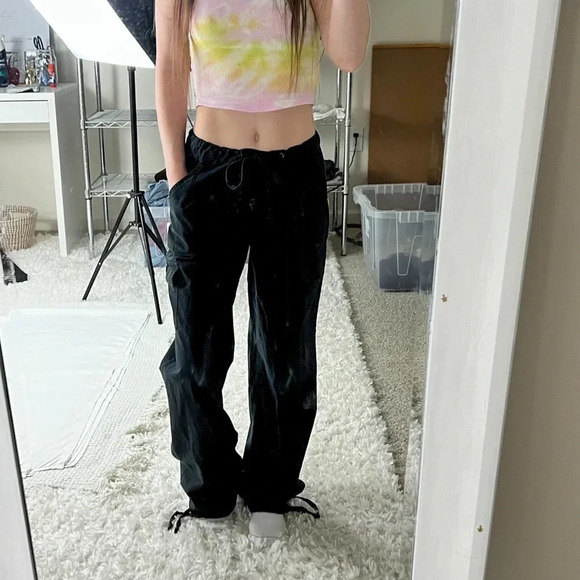 Y2K Baggy Cargo Pants - Picture 4 of 9